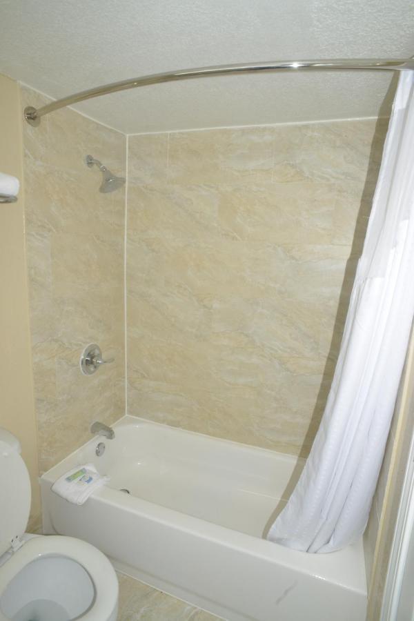 Hometown Inn & Suites Tulsa Kültér fotó